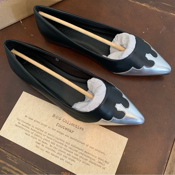 *NWT* BOG Band of the Free Gald Western Flats - Picture 3 of 11